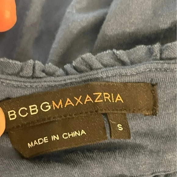 BCBGMAXAZRIA Blue Ruffle Romantic Ruched Shoulder Smocked Rayon Blend Dress Y2k - Picture 2 of 6